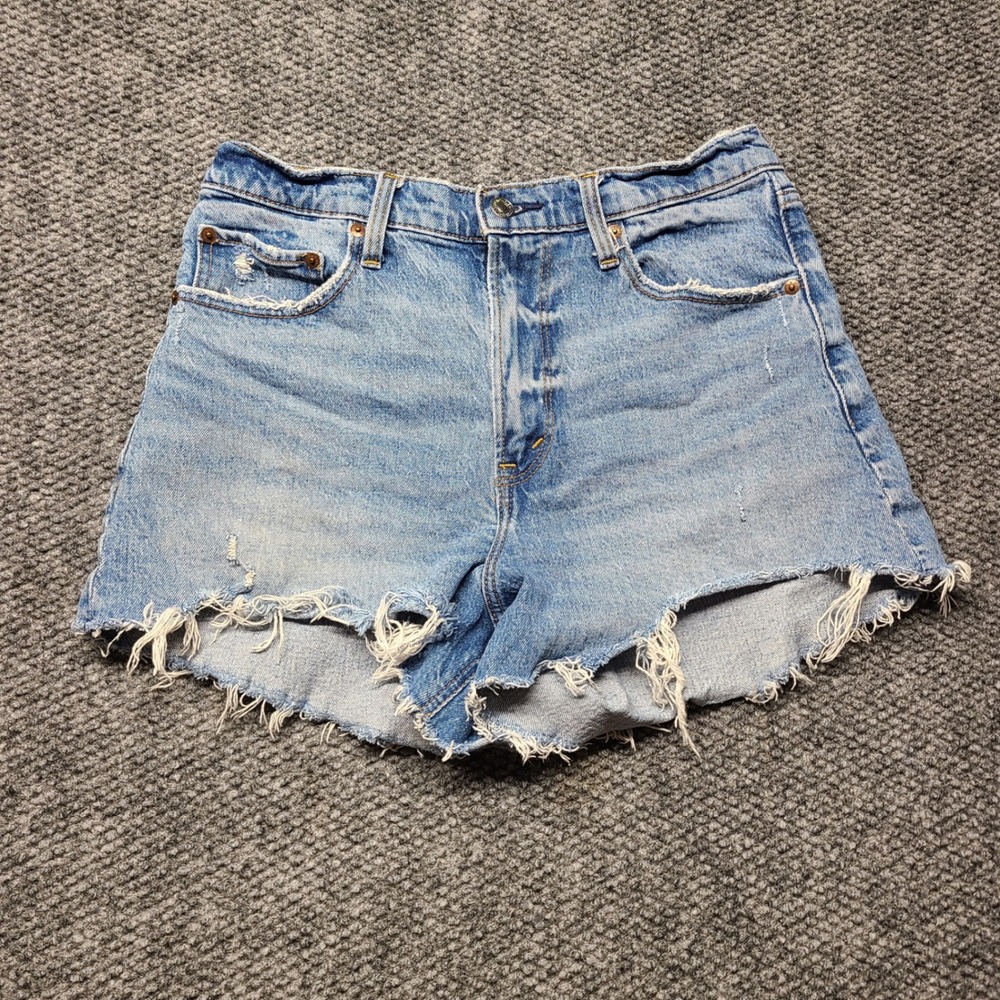 Abercrombie & Fitch 90s Relaxed Cutoff Short High Rise Light Wash Denim 30 10